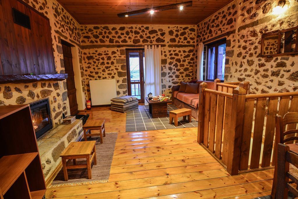 Εν Αρχή - En Arhi Villa อาโน ตริคาลา ภายนอก รูปภาพ