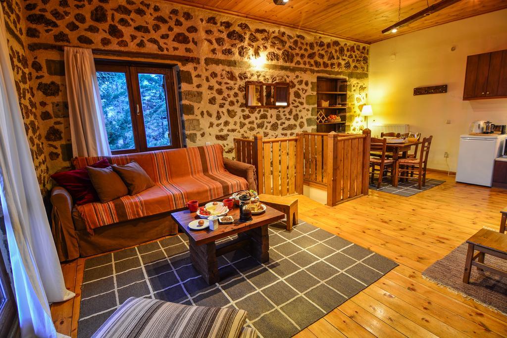 Εν Αρχή - En Arhi Villa อาโน ตริคาลา ภายนอก รูปภาพ